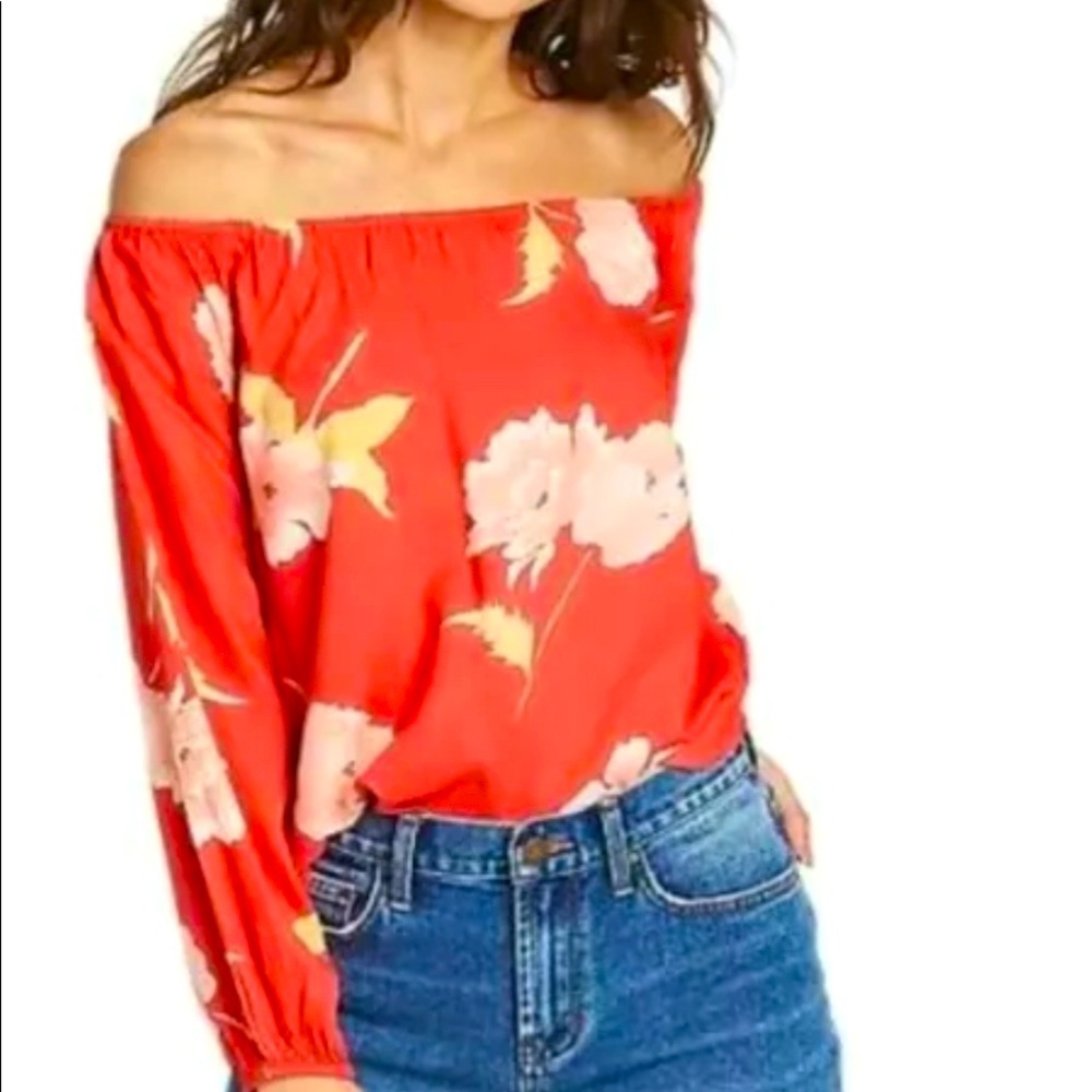 Billabong Mi Amore Off the Shoulder Flowy Top in Pink Rose print - size Small